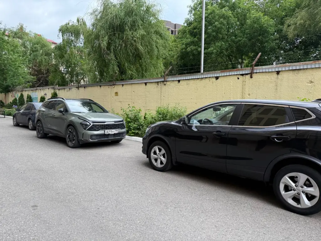 Какое давление в шинах следует поддерживать в летний период: специалисты озвучили лучшие значения — это способствует улучшению управляемости и уменьшению износа