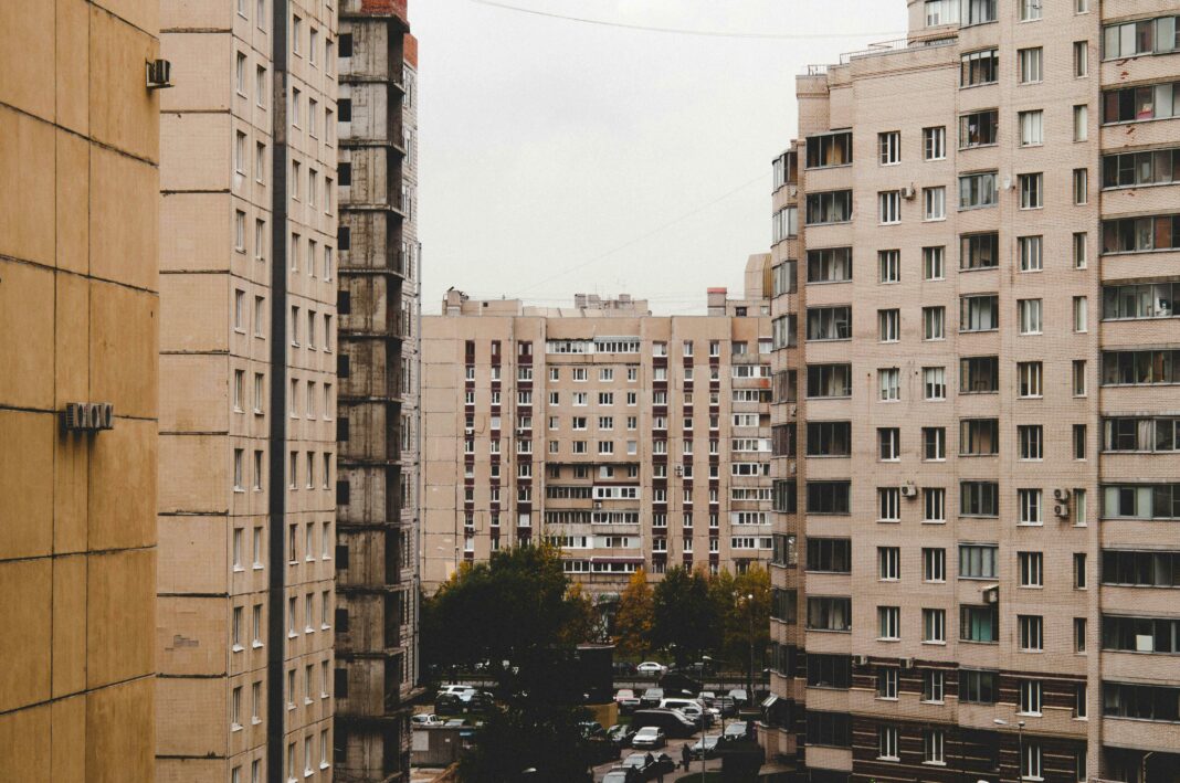 Жилищные услуги, которые управляющая компания обязана предоставлять бесплатно: что нужно знать жильцам0