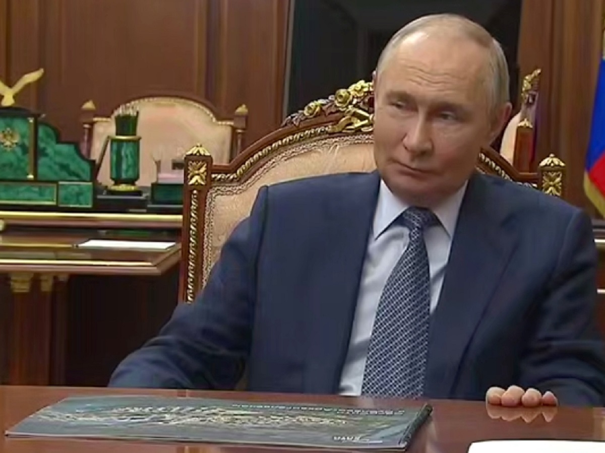 Путин смеется над новой функцией Сбербанка: оплата лицом0