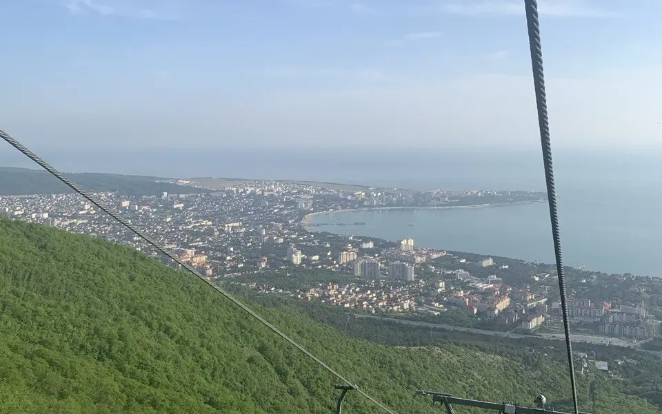 Реальная стоимость перелета семьи в аэропорт Геленджика: удивительные расценки по регионам России