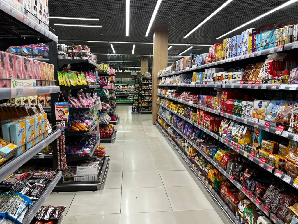 Лучшие продукты, которые стоит избегать в «Магните» и «Пятерочке»: черный список товаров