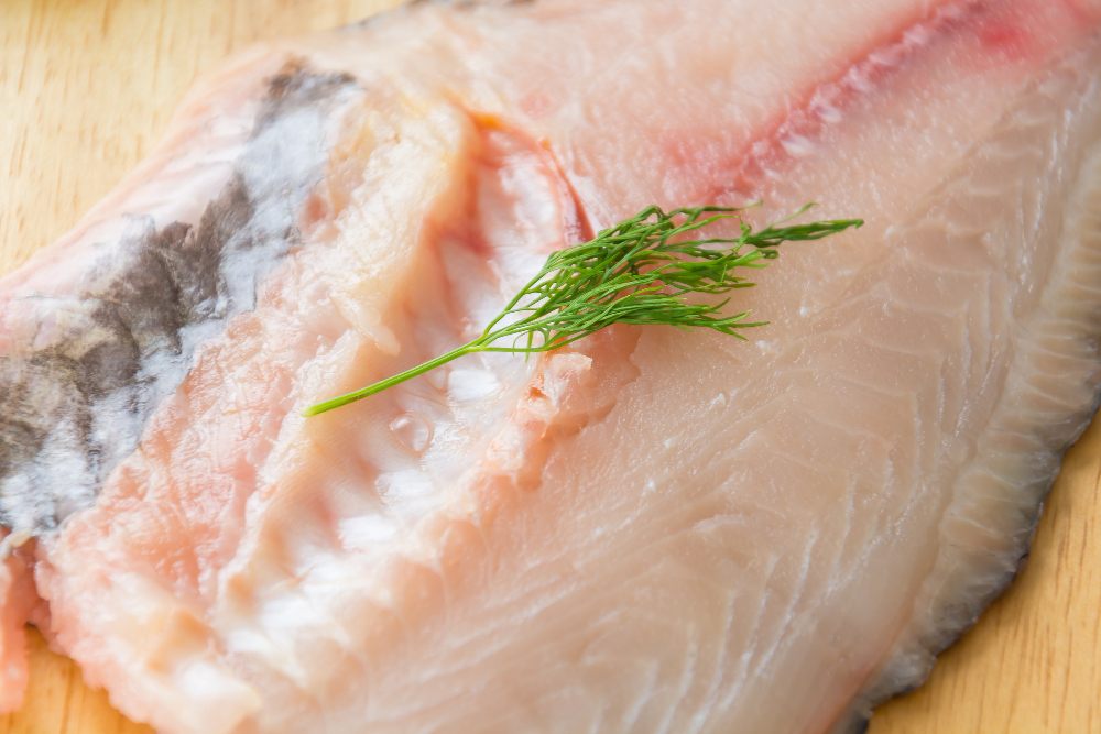 Опасная рыба: продукты, которые не стоит давать детям из-за паразитов0