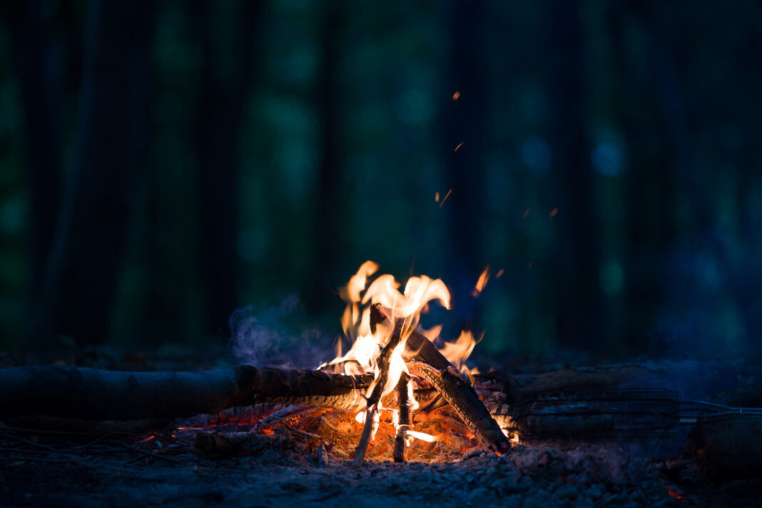 night-campfire-night0