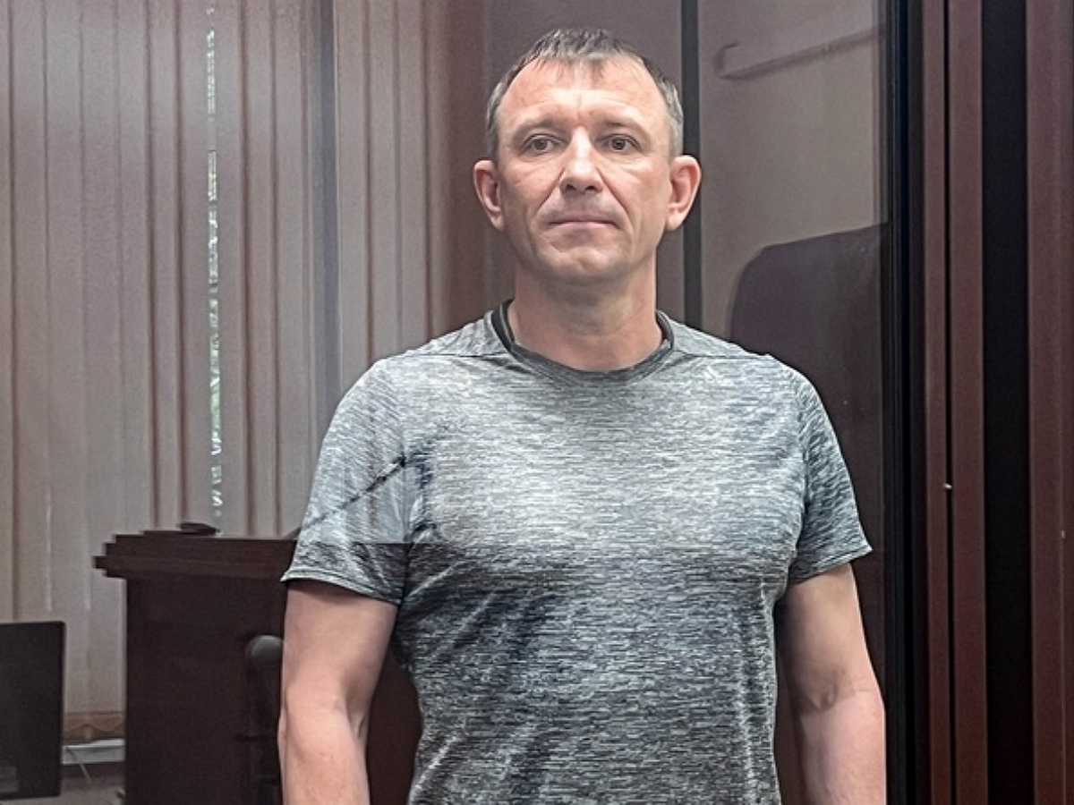 Генерал Попов, осужденный за преступления, награжден орденом за успешное отражение наступления ВСУ0