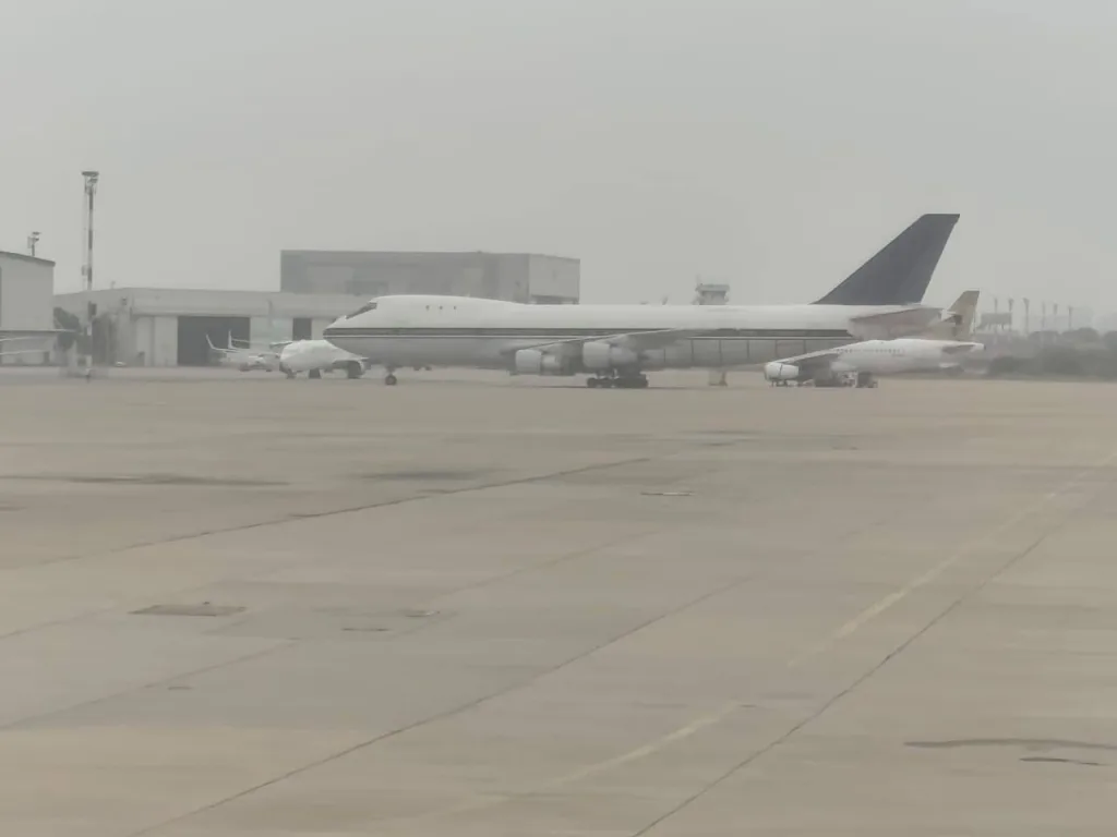 Появились фотографии иранских самолётов-заправщиков на базе Boeing-707 и Boeing-747 в аэропорту Карачи в соседнем Пакистане