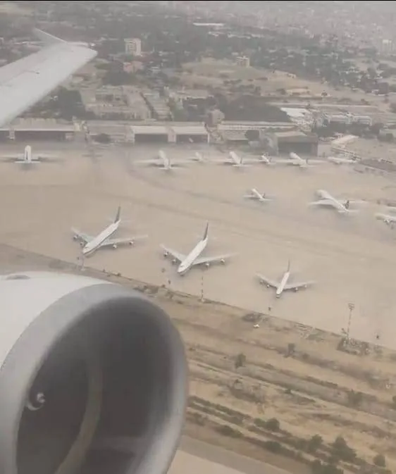 Появились фотографии иранских самолётов-заправщиков на базе Boeing-707 и Boeing-747 в аэропорту Карачи в соседнем Пакистане