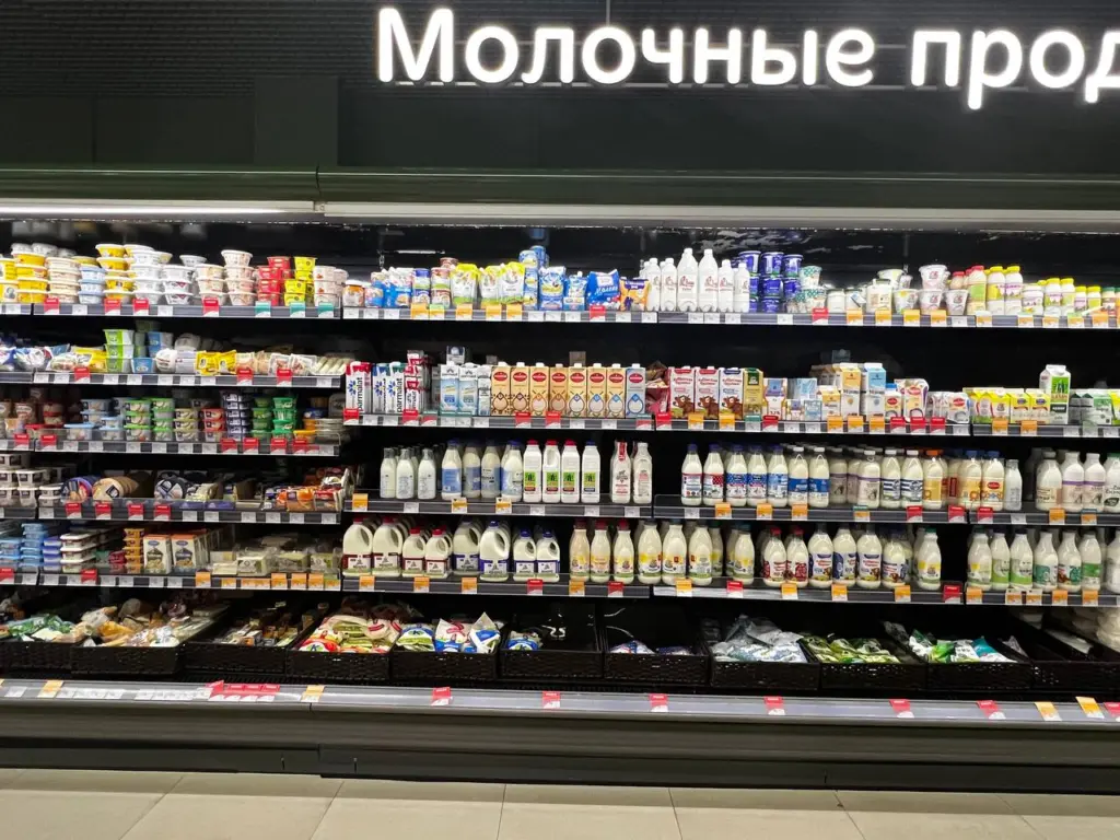 Дрожжи и кишечная палочка: эксперты Роскачества выявили опасные марки сметаны, которые россияне покупают чаще всего
