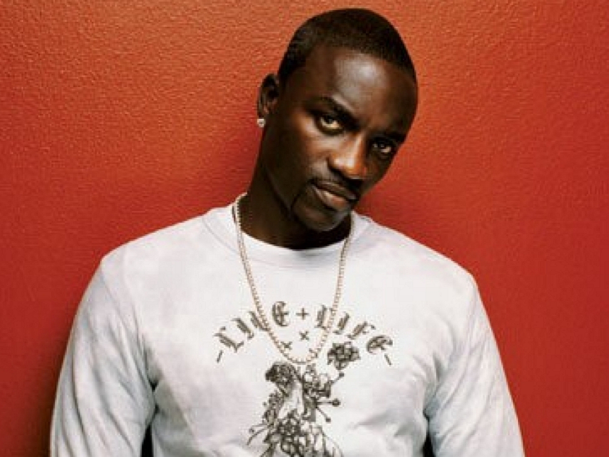 Рэп-звезда Akon оказался запертым в элитном туалете из-за угрозы атаки БПЛА в Сочи0