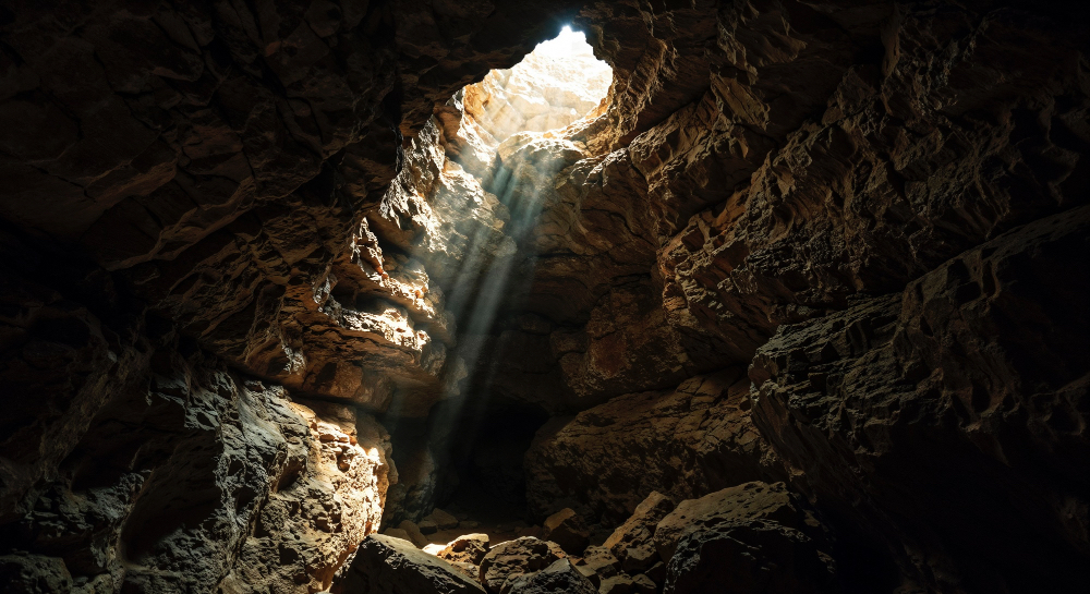 Лодка в подводной пещере Майя: Тайны каноэ среди костей на тот свет0