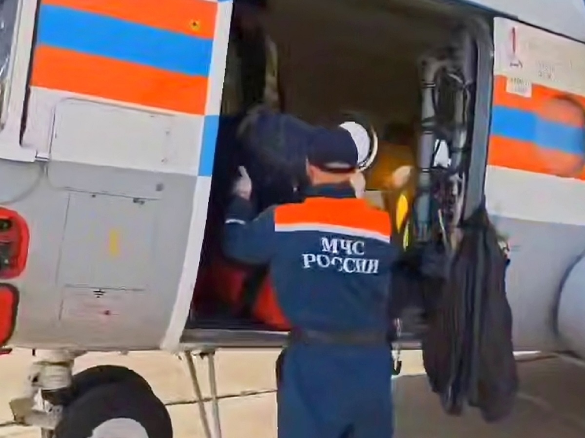 На Дальнем Востоке продолжаются поиски мужчины, которого унесло в море на бочке из-под соляры0