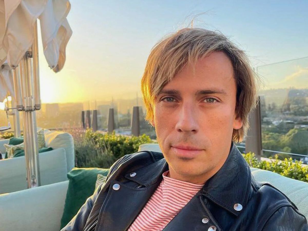 Максим Галкин удивил поклонников, накрасив губы и переодевшись в женщину в новом видео0