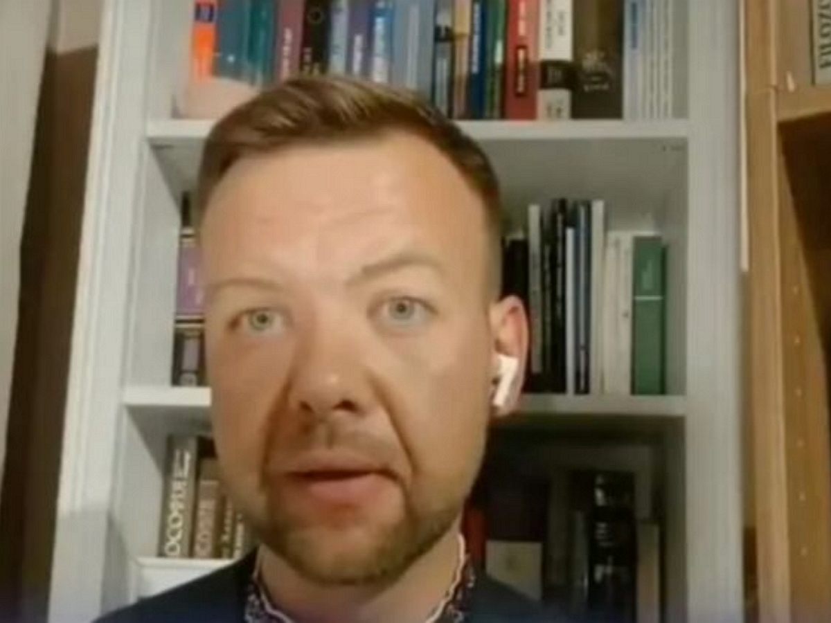 Скандал в эфире: украинский журналист назвал президента Навроцкого «паханом»0