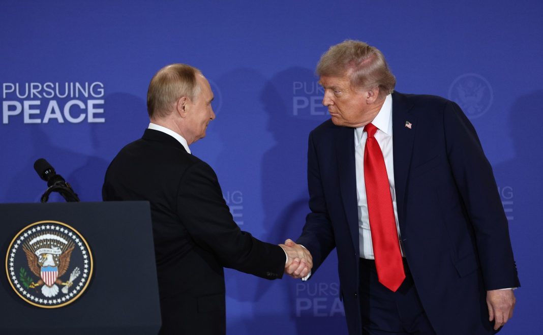 Трамп принимает решение: американские пилоты создают звезду над Путиным0