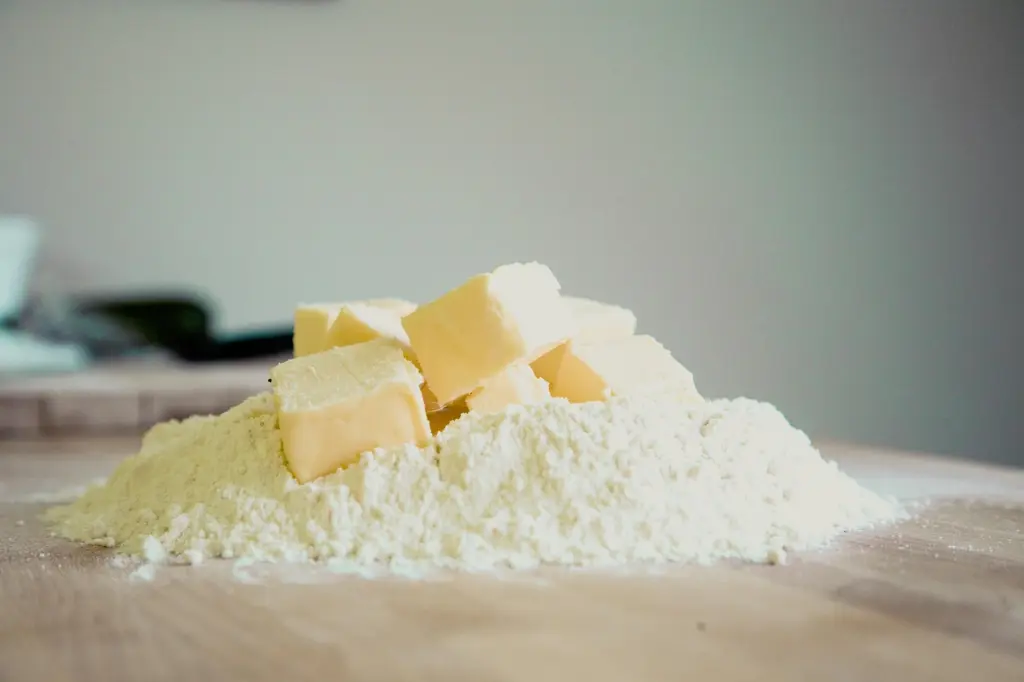 Грузинская кухня по-новому: быстрый и недорогой рецепт хачапури с творогом всего за 30 минут