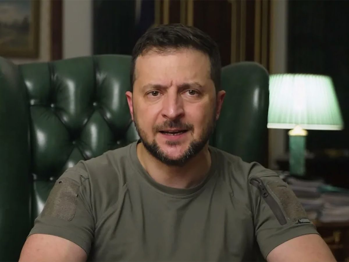 Украинские радикалы вручили Зеленскому «черную метку» и его политическим планам0