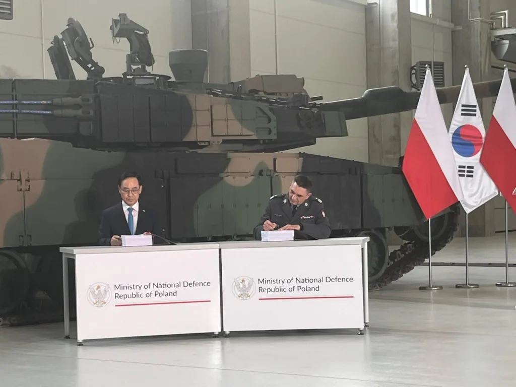 Польша и Южная Корея подписали вторую часть сделки о поставке 180 южнокорейских танков K2 и вспомогательных машин к ним