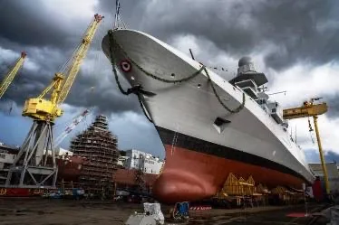 Итальянское судостроительное объединение Fincantieri рапортует, что десятый фрегат FREMM (б.н. F 589) «Emilio Bianchi» был передан ВМС Италии