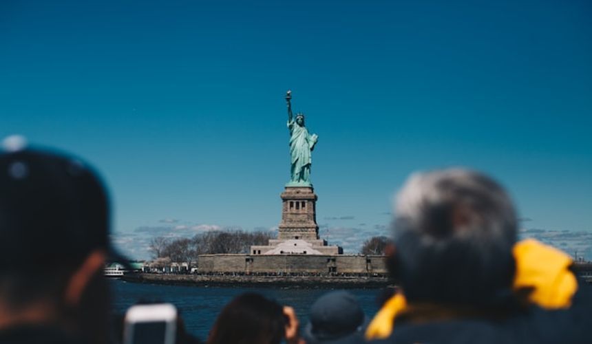 Туристы опасаются отказов в визах США