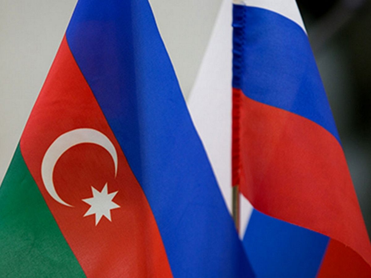 Азербайджанские СМИ провели опрос о врагах и друзьях страны, результаты которого оказались неожиданными0