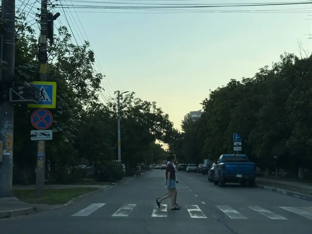 Опасная ошибка на зебре, которая может обойтись водителям в 2500 рублей: проверьте, делаете ли вы это ежедневно