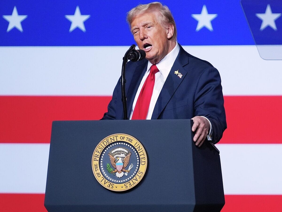 Трамп анонсировал отправку двух американских субмарин к берегам России0
