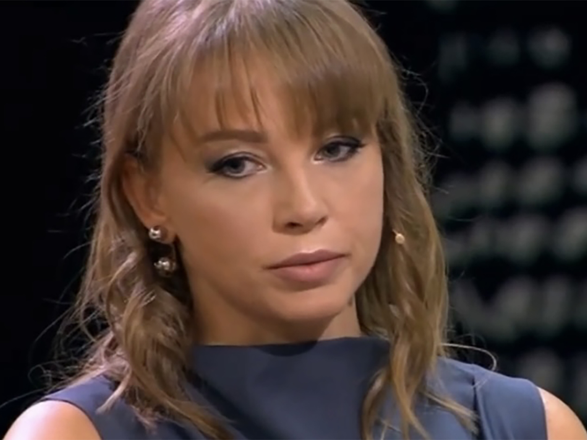 Полина Диброва в эфире у Малахова шокировала зрителей своими страшными синяками, о которых никто не догадывался0
