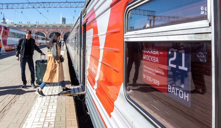РЖД не исключают посадку пассажиров в поезда по QR-кодам из «Госдоков»