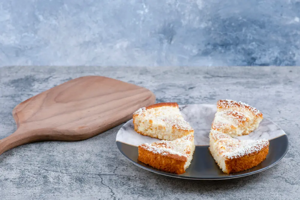 Нежная творожная запеканка с манкой в классическом исполнении: вкус, который возвращает в детство
