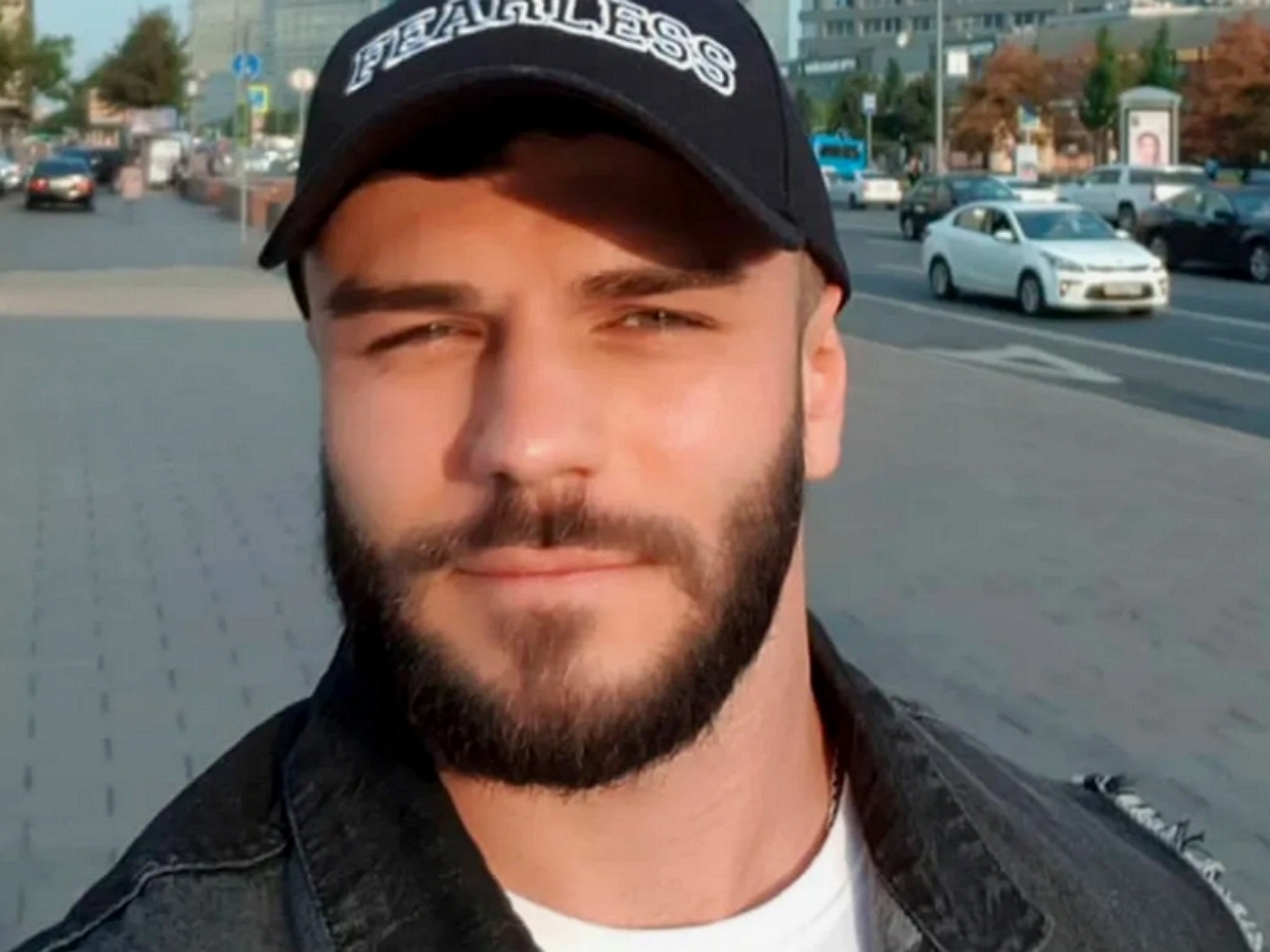 В Сети появились фото с застреленным блогером Владиславом Поздняковым0