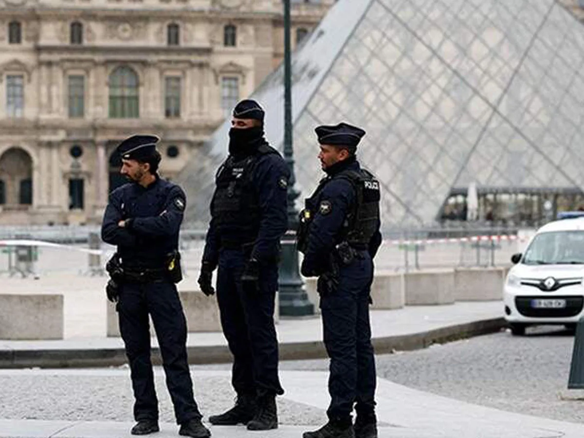 Задержан третий подозреваемый в ограблении Лувра: новые подробности расследования0