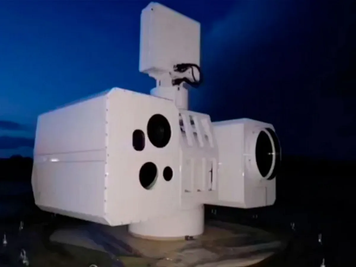 Дронов ВСУ уничтожают с помощью лазерной боевой машины: новое видео попало в сеть0