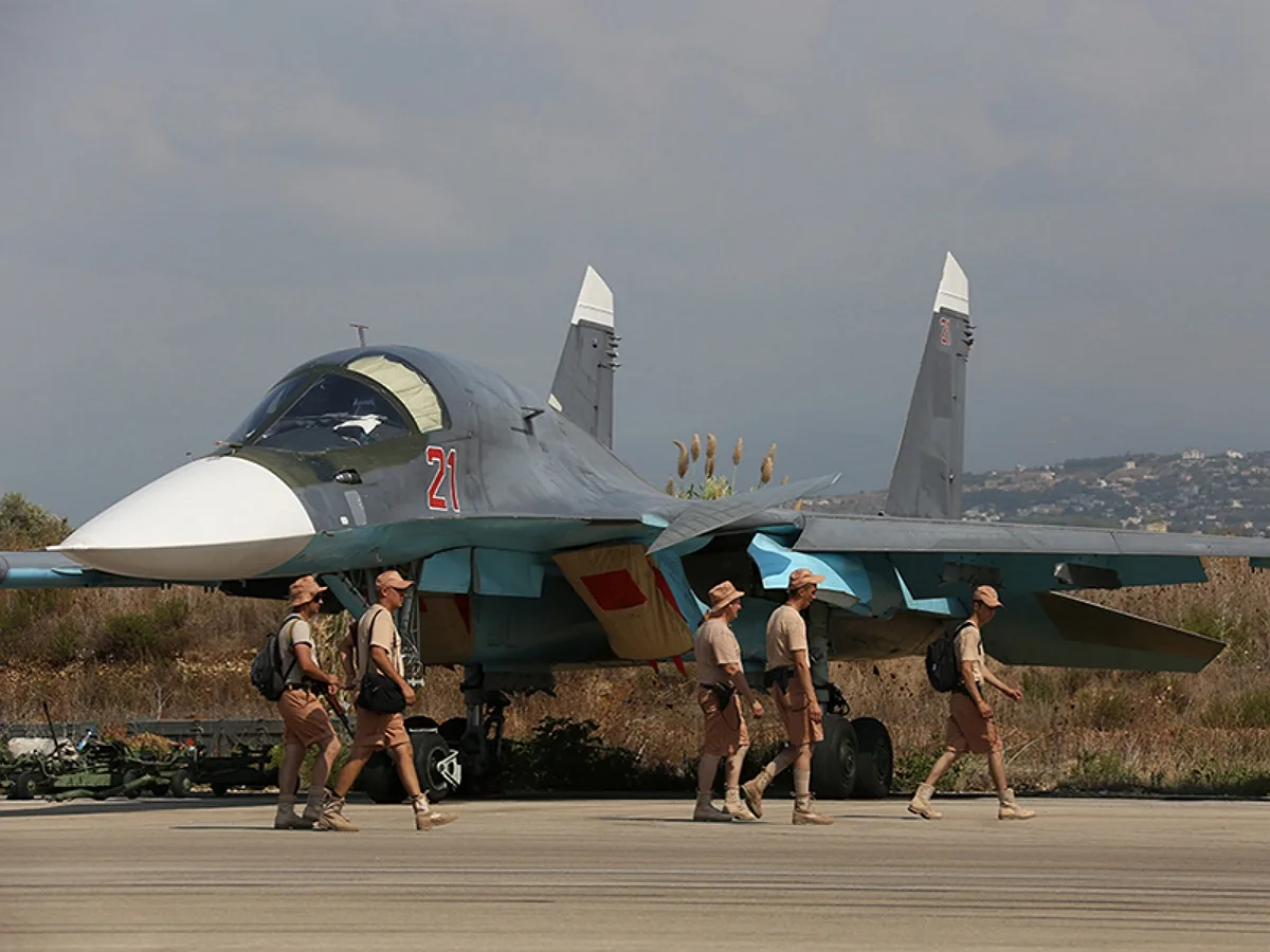 ВС РФ возвращаются на авиабазу Хмеймим в Сирии после бегства Асада0