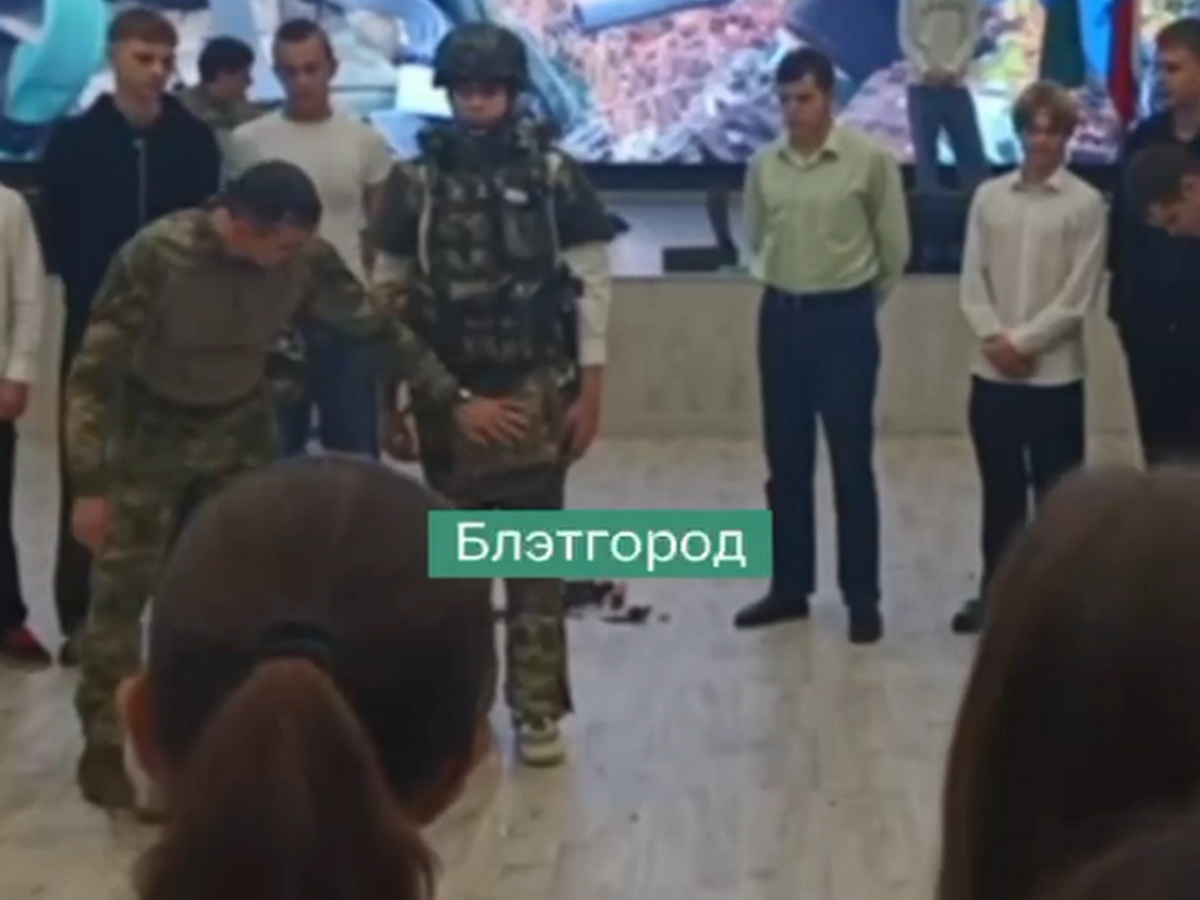 На школьных курсах медпомощи подростков избивали и показывали трупы, обвинения в жестокости растут0