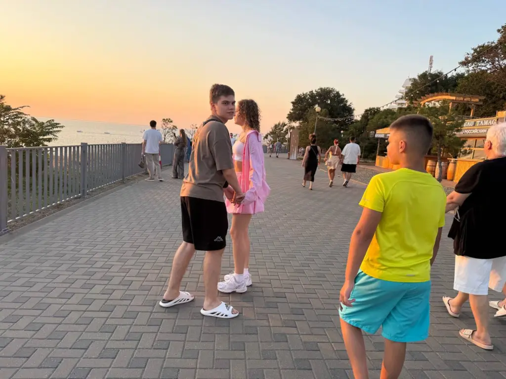 Друзья, от которых стоит держаться подальше: уроки Омара Хайяма