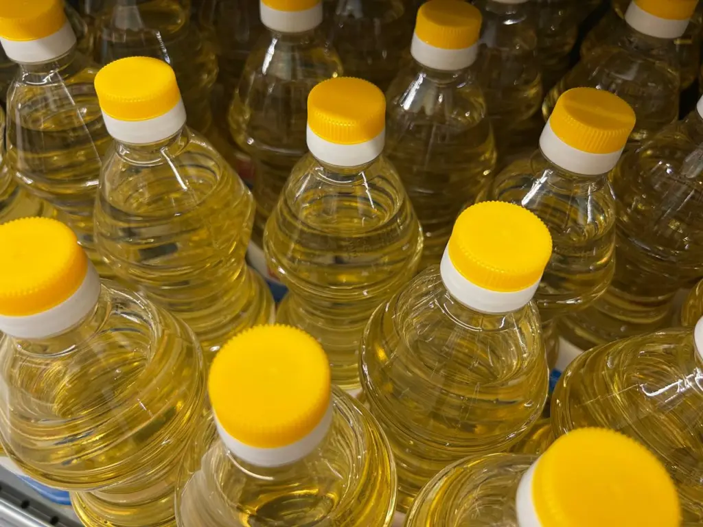 Эксперты Роскачества выделили лучшие бренды подсолнечного масла для покупки ящиками