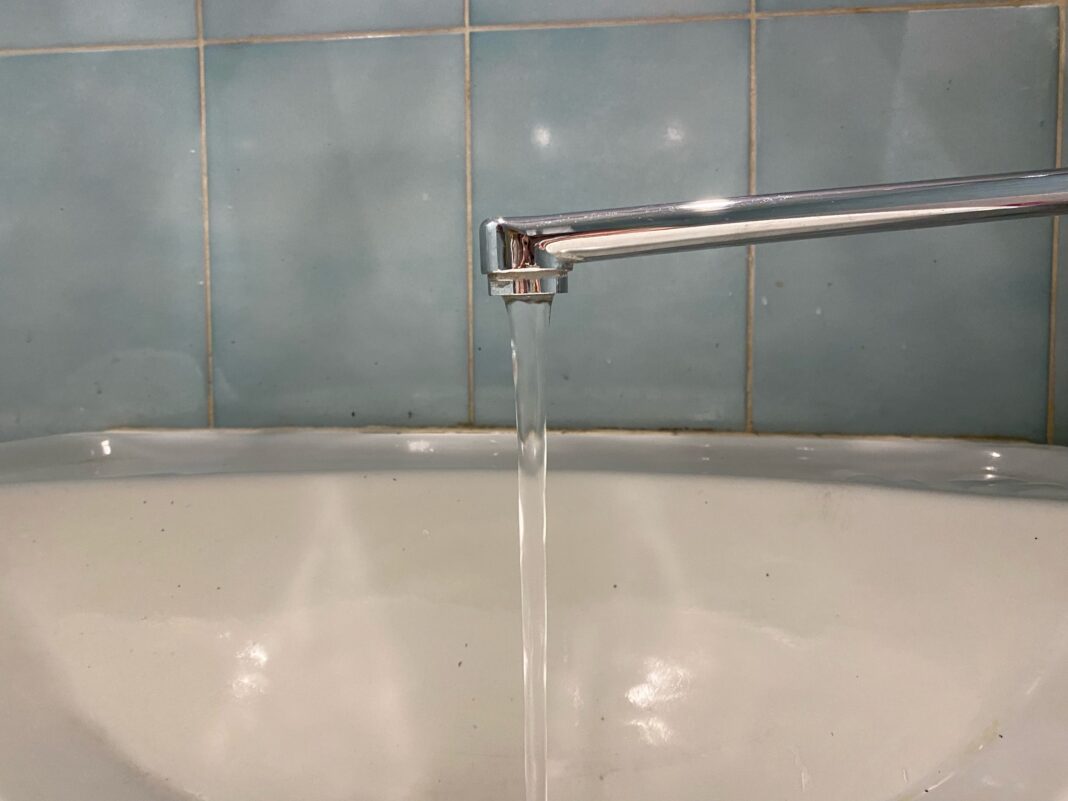 Всем, у кого есть счетчики на воду, свет и газ: вот как теперь будете платить за ЖКУ — в Госдуме озвучили новое правило0
