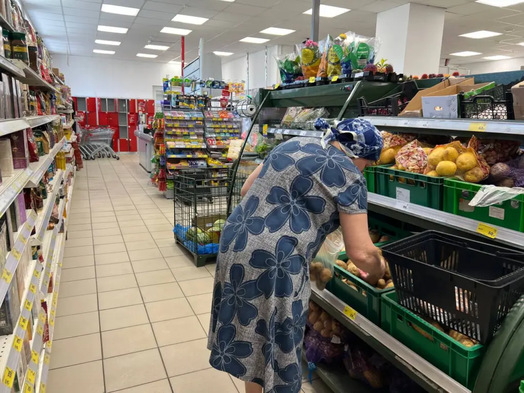 Пенсионерам стоит обратить внимание: В «Пятерочке» на кассе появилась новая ловушка – каждый второй оказывается в капкане
