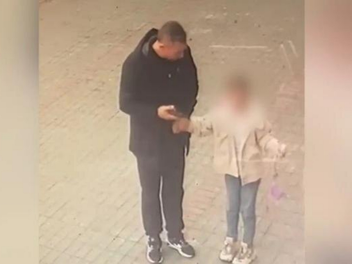 В Балашихе прохожий спас девочку от попытки похищения у магазина0