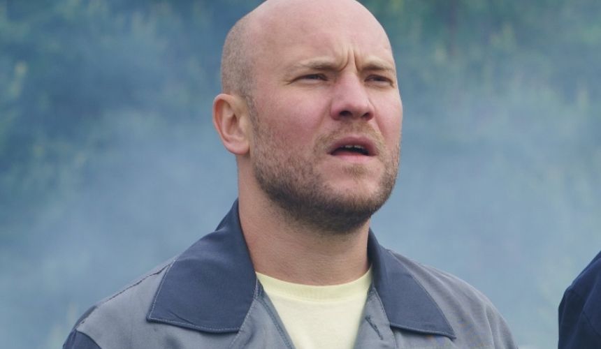 СМИ: актеру отказали в визе во Францию из-за сериала «Реальные пацаны»