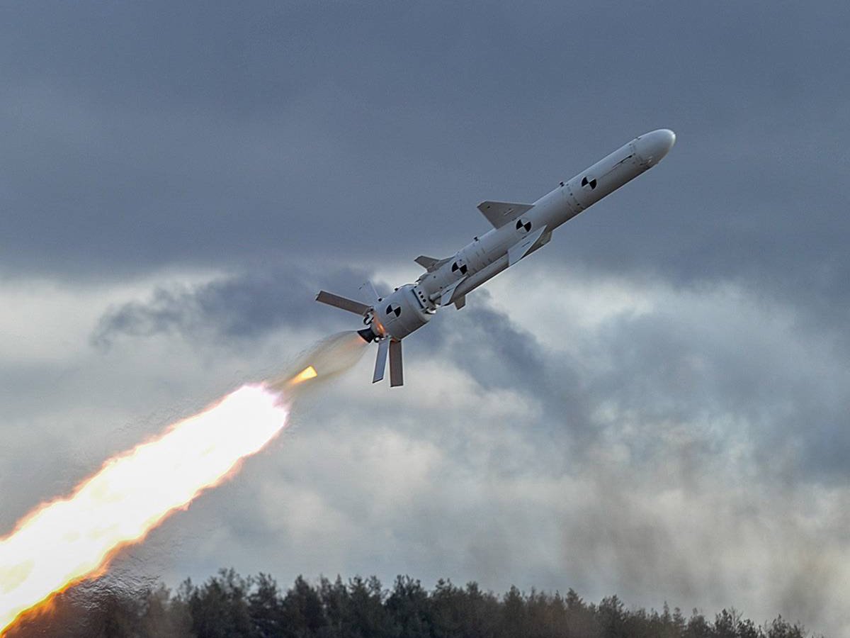 США готовы передать Украине разведданные и ракеты для атак на глубинные цели в России0