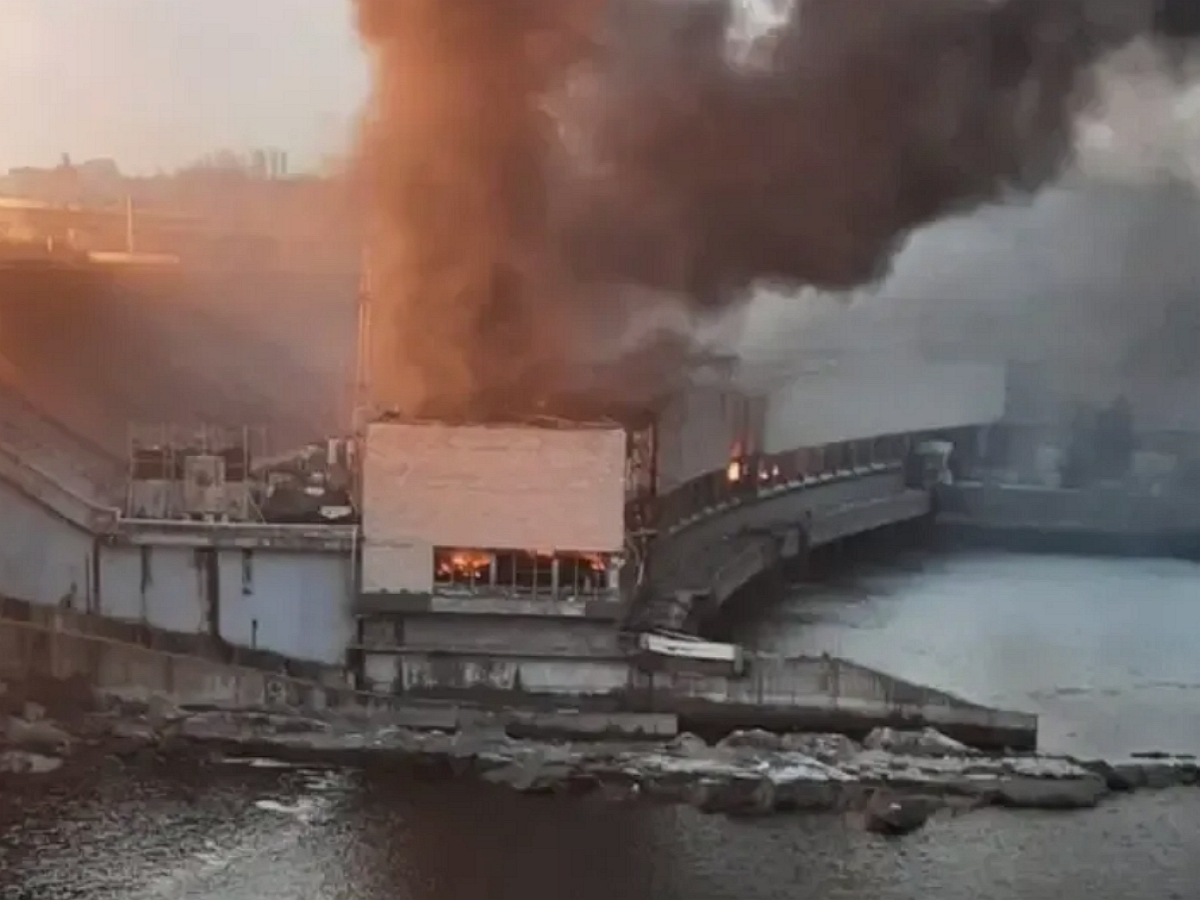 Опубликованы новые фото разрушений ДнепроГЭС после удара российских войск0