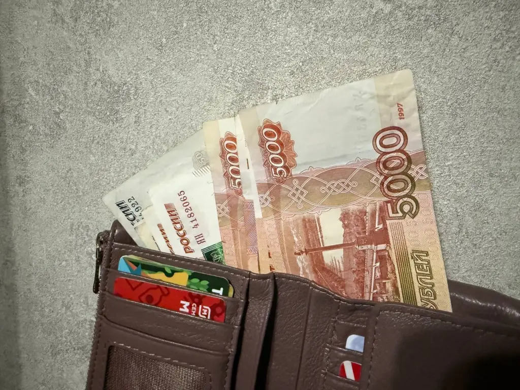 С 1 января россияне получат значительное увеличение зарплаты: какие пособия будут повышены