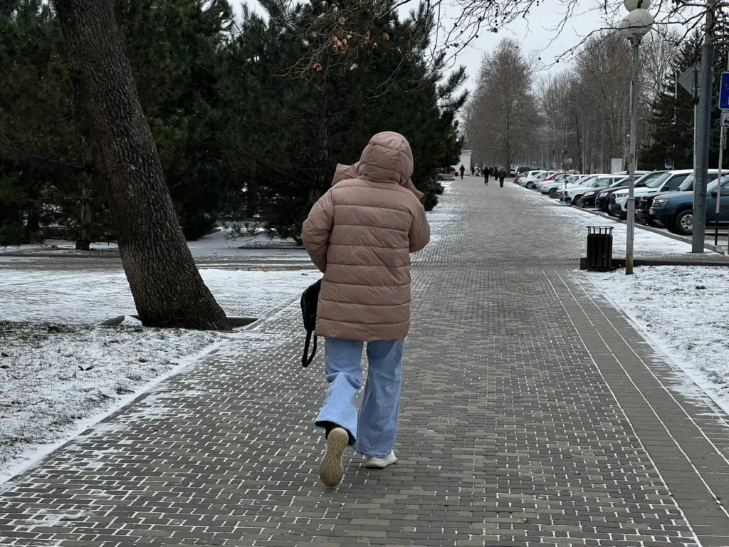 Создал для жены нескользящую подошву на зимней обуви: всего 5 минут — и результат налицо. Проверила, и теперь выражает благодарность