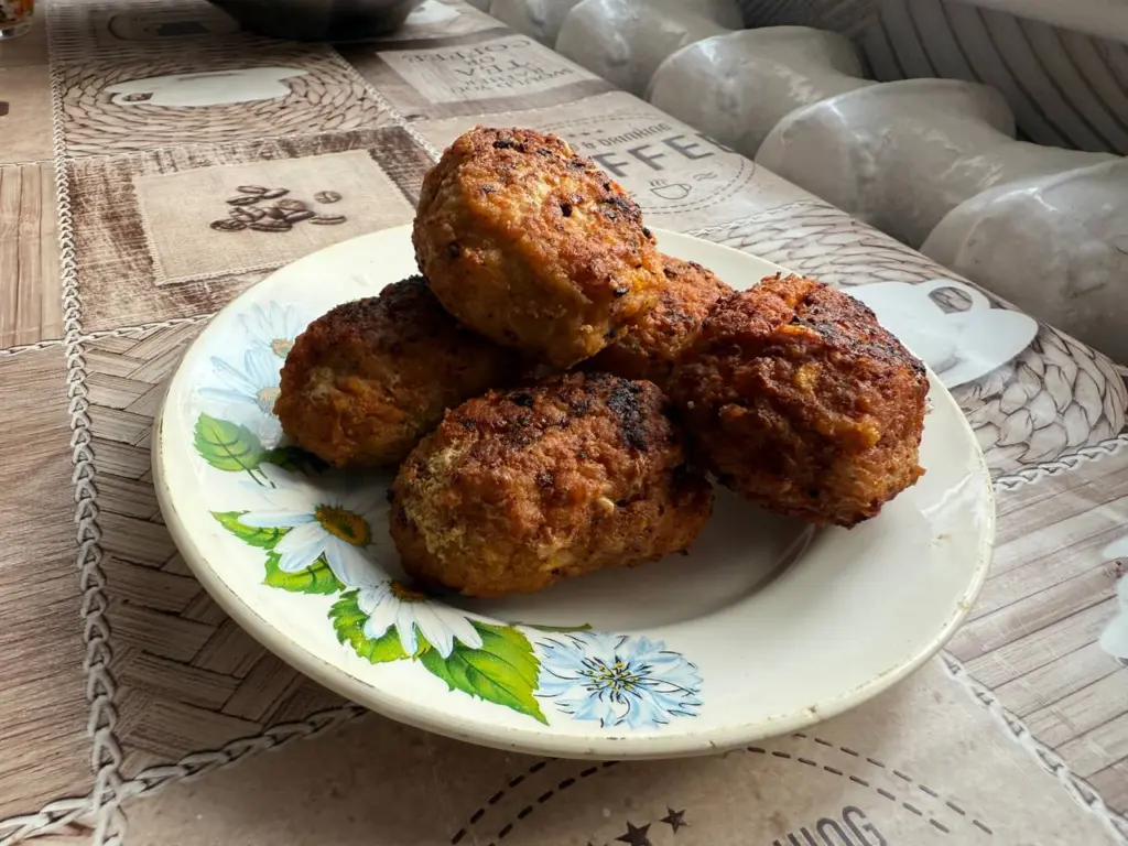 Щепотка, которая сделает котлеты пышными и сочными из любого фарша: советы опытных хозяек