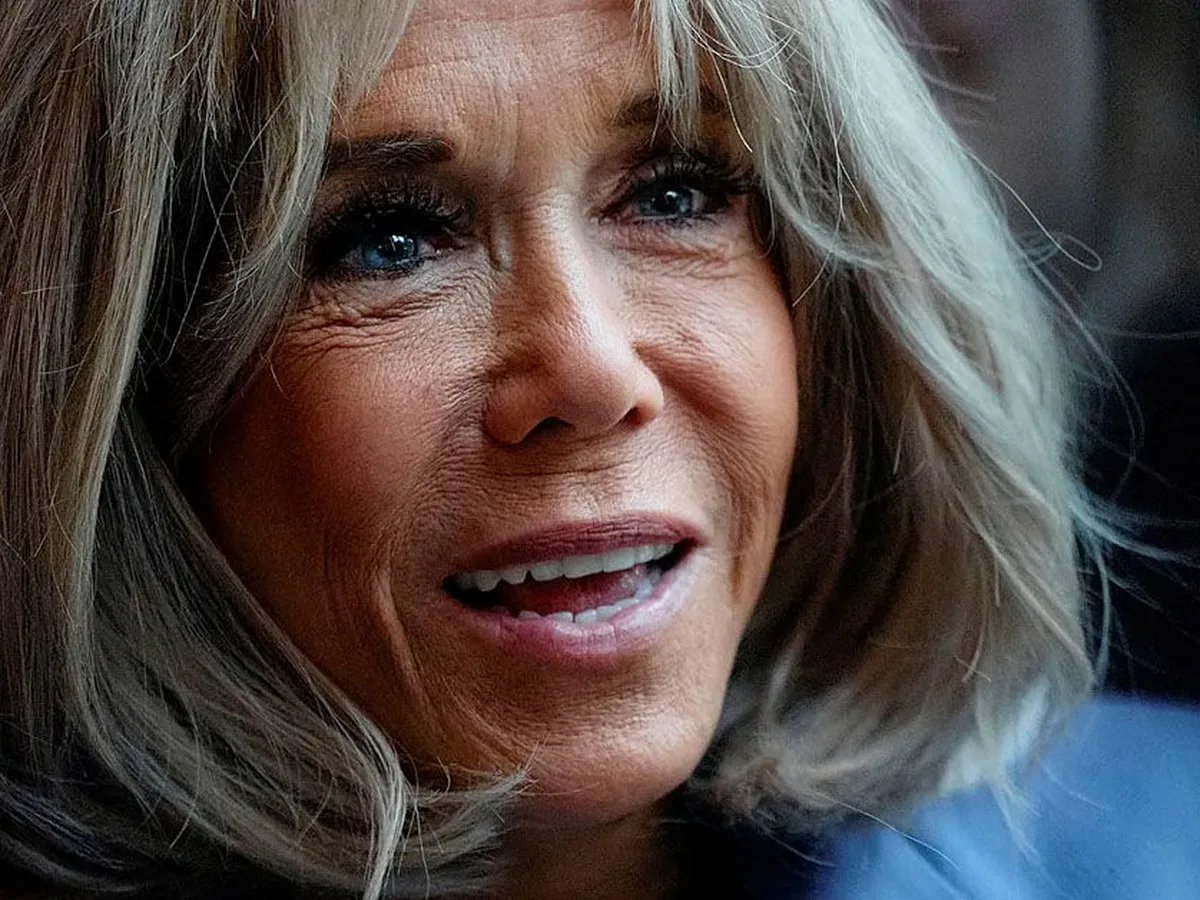 Дочь Брижит Макрон на суде раскрыла шокирующую тайну о матери0