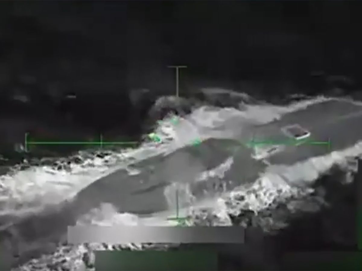 Видео уничтожения подлодки с наркотиками по приказу Трампа вызвало бурю обсуждений в Сети0
