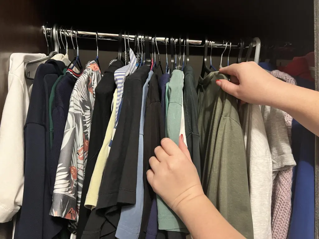 5 предметов одежды, которые утратили свою популярность еще в 2010 году, но все еще носят деревенщины