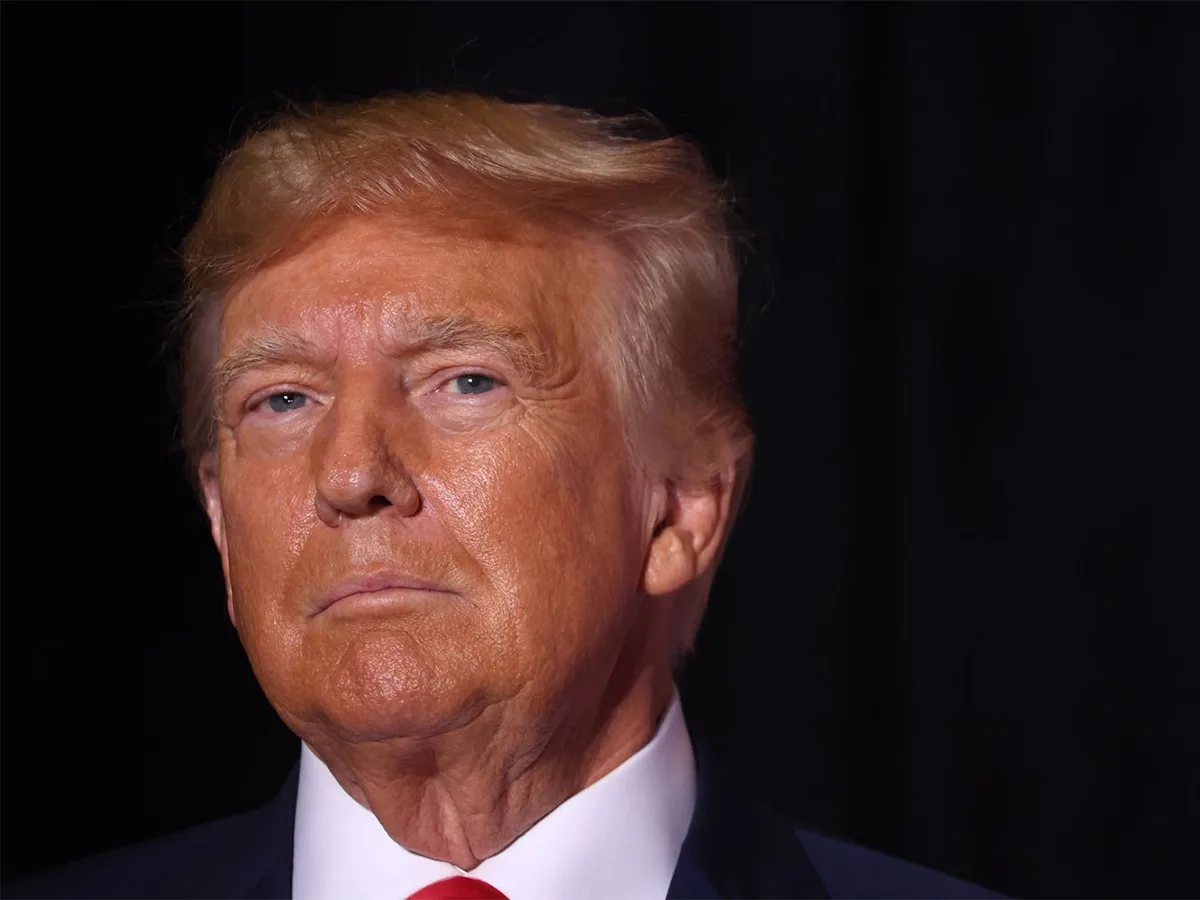 Трамп рассматривал три варианта санкций против России, сообщает WSJ0