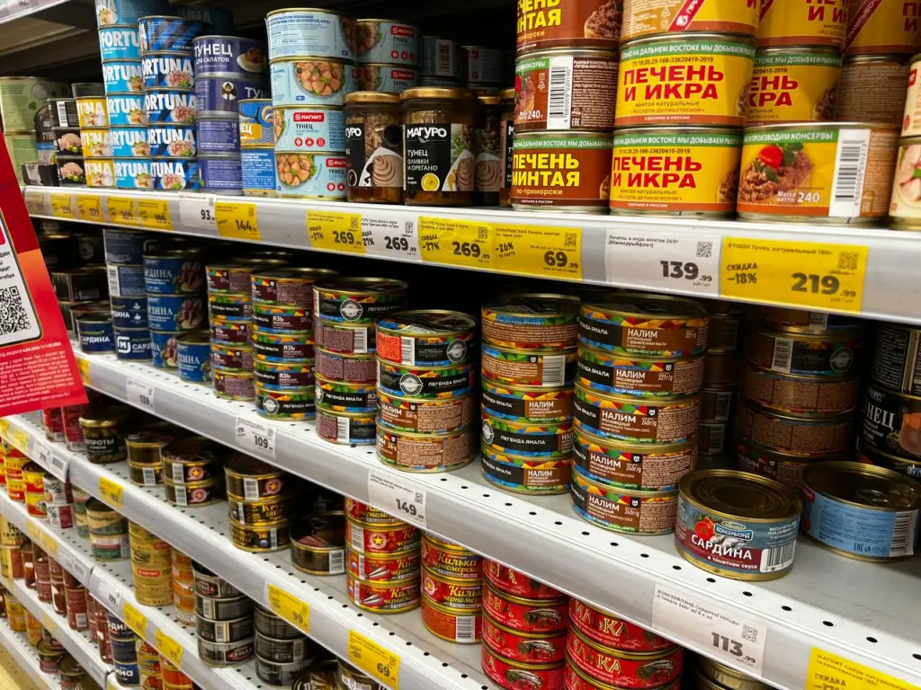 Купила в «Магните» икру «благородной» рыбы за 100 рублей — что я нашла внутри банки, шокирует