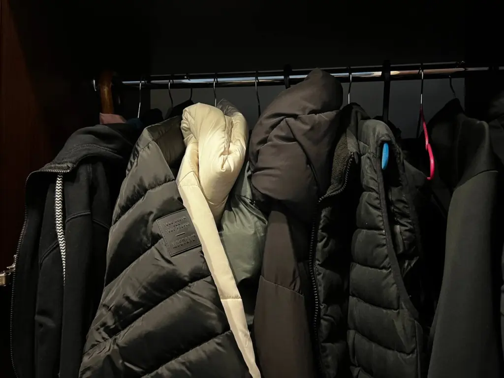 Как я стираю зимние куртки в домашних условиях и экономлю на химчистке, доставая пуховик из машинки как новенький